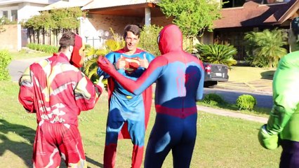 Spiderman vs Hulk vs Superman vs Iron Man - AMERICAN FOOTBALL - Real Life Superheroes Funny