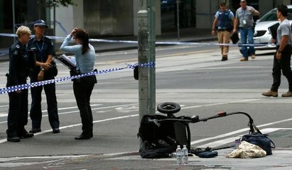 Aracını yayaların üzerine sürdü 3 ölü, 20 yaralı