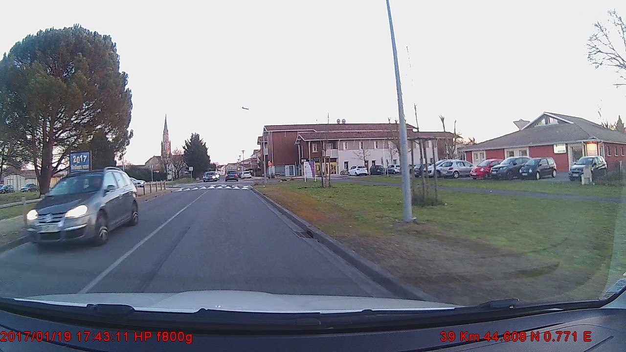 grille un stop le barp