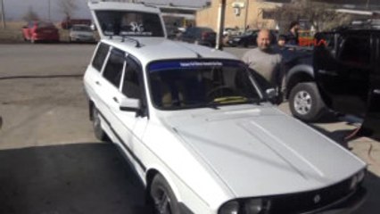 Siirt - Hurdalıktan Alıp Onardığı ve Döşemelerini Sarı-lacivert Yaptığı Aracı Fenerbahçe'ye Hediye...