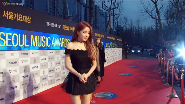 [ENG SUB] 170119 Mamamoo - Red Carpet Interview (Seoul Music Awards)