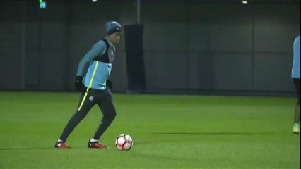 Gabriel Jesus, Iheanacho'ya sinyali verdi.
