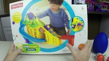 AMAZING LITTLE PEOPLE WHEELIES ROLLER COASTER Play Doh Surprise Egg Kinder Surprise Eggs Toy Review