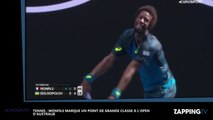 Open d’Australie : Gaël Monfils réussit un incroyable coup dans le dos sur une balle de set