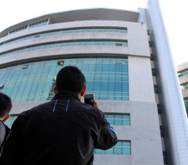 Film Çeker Gibi İntihar Girişimini Kaydettiler