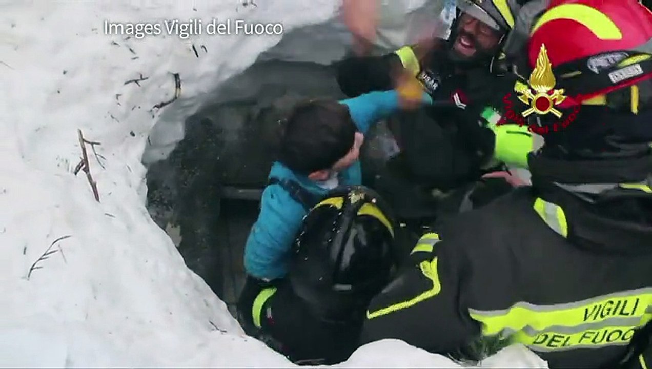 Italie: 8 survivants dont 2 enfants extraits de l'hôtel dévasté