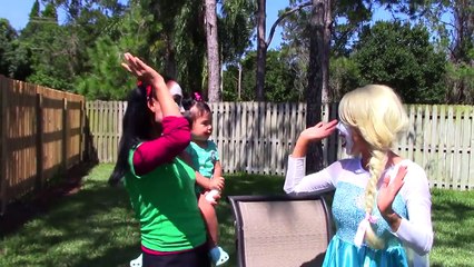 Spiderman stuck in Elsas ear? w/ Maleficent, snow white, bad baby joker, joker family