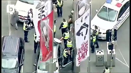 В Мельбурне автомобиль сбил 20 пешеходов, 3 погибли (kratko-news.com)