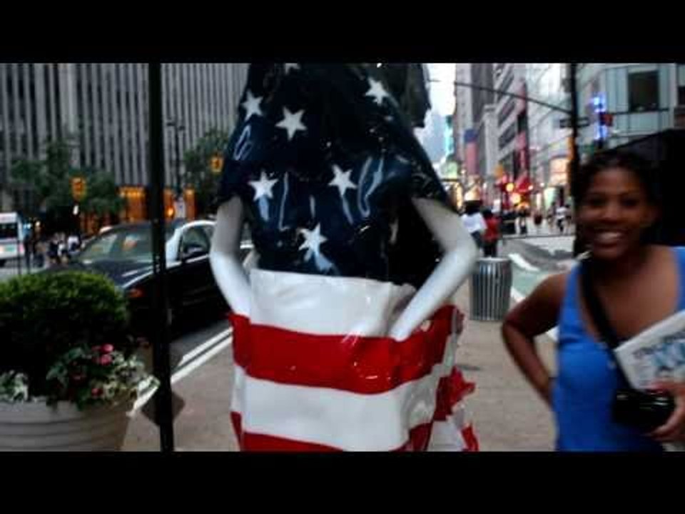 GrungeCake Magazine: Tommy Hilfiger for The Fashion Center Sidewalk Catwalk 2010