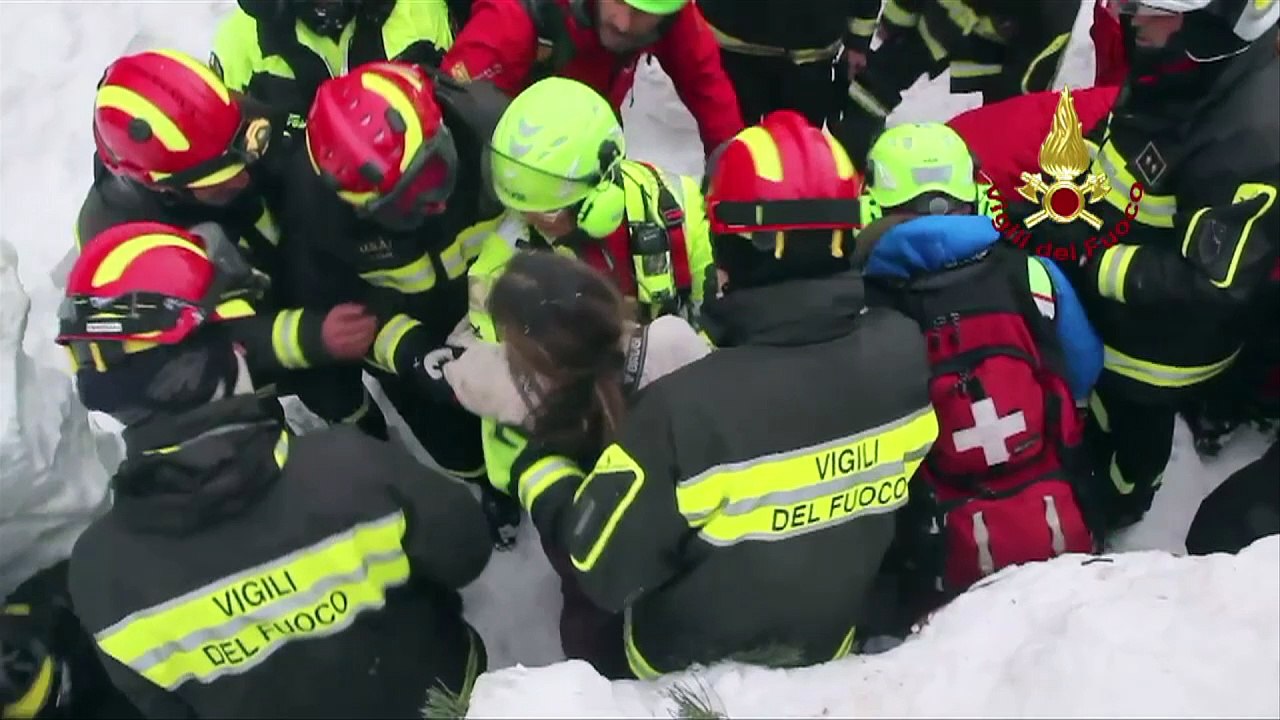 Wunder in Italien: Lawinenopfer aus dem Schnee gerettet