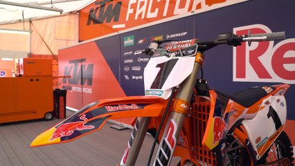 下载视频: Ryan Dungey's KTM 450 SX-F | Factory Bike Friday