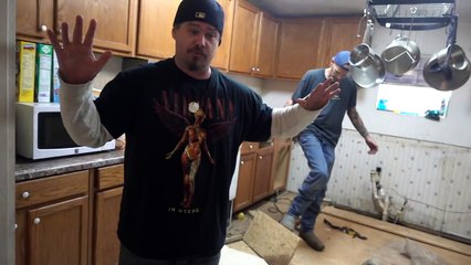 WE FOUND A DEAD BODY!!! (PRANK)