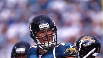 Tony Boselli makes key blocks in divisional round