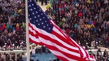 Jackie Evancho chante l'hymne national américain à l'investiture de Donald Trump