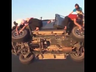 Crazy vehicle stunt I'd hate to be one of the people on the outside if something was to go wrong. -X