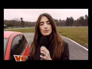 Margot au volent de l'Abarth 500 dans V6 (23/12/2010)