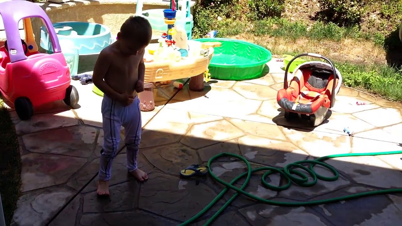 AH!! EEK!  I Touched a BUG!-NrV7bURaFLY