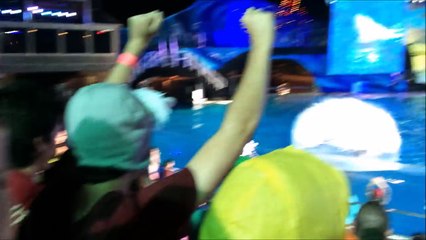 Baby Soaked by HUGE Whale Splash-iNCmy6F9tRw