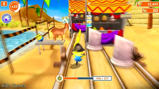 Despicable Me 2 : Minion Rush Family Vacation Tourist Minion Egypt Pyramids