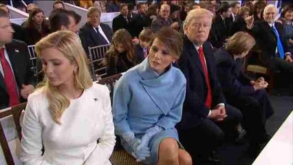 Trump aterriza en la Casa Blanca con honores, protestas y escasas multitudes