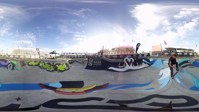 VR skateboard with pro Curren Caples in California-n7dyBq0yWUA