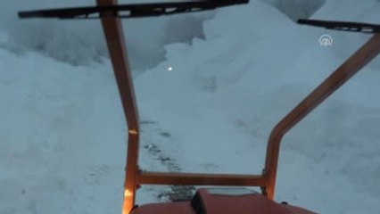 Karda Mahsur Kalan 6 Teknisyen Kurtarıldı