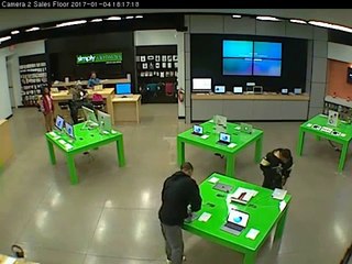 Des voleurs rentrent dans un Apple Store avec des pinces coupantes pour voler des MacBook !