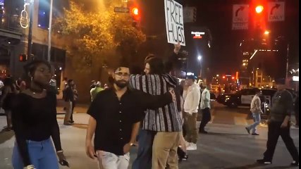 Cách chàng Trai 6 múi cho ôm miễn phí