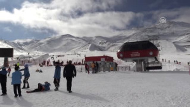 Erciyes'te Yarıyıl Tatili Hareketliliği Başladı
