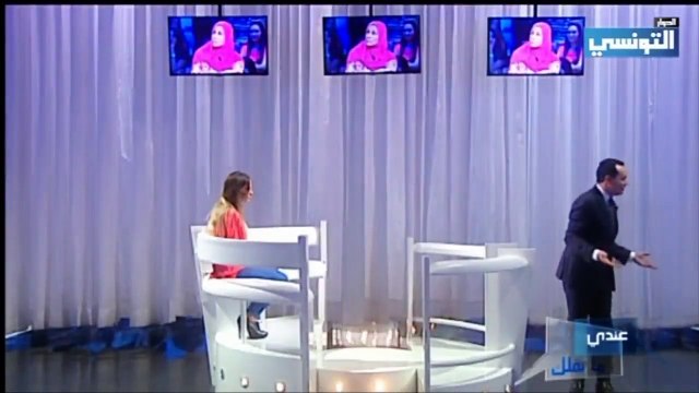 صدّق أو لا تصدّق دانياليا (مرتو راجلك) إيطالية تعمل في جني الزيتون والفلفل في تونس بأجرة 10 دنانير في اليوم
