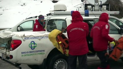 11 people rescued from Rome hotel after avalanche