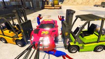 Человек-паук спасает молнию Маккуина! Цвет мультфильм автомобили для детей дети детские стишки песни ж