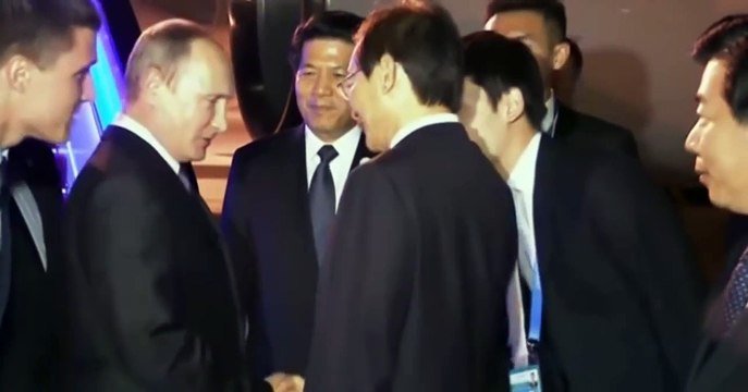 Путин и Обама в Китае! КАК ПО РАЗНОМУ ИХ ВСТРЕТИЛИ!