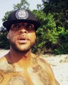 Booba se fait charger par cet éléphant