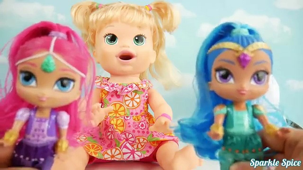 BABY ALIVE EATS PLAY DOH and POOP in Potty Diaper Snackin Sara kids toys playdough Shimmer and Shine