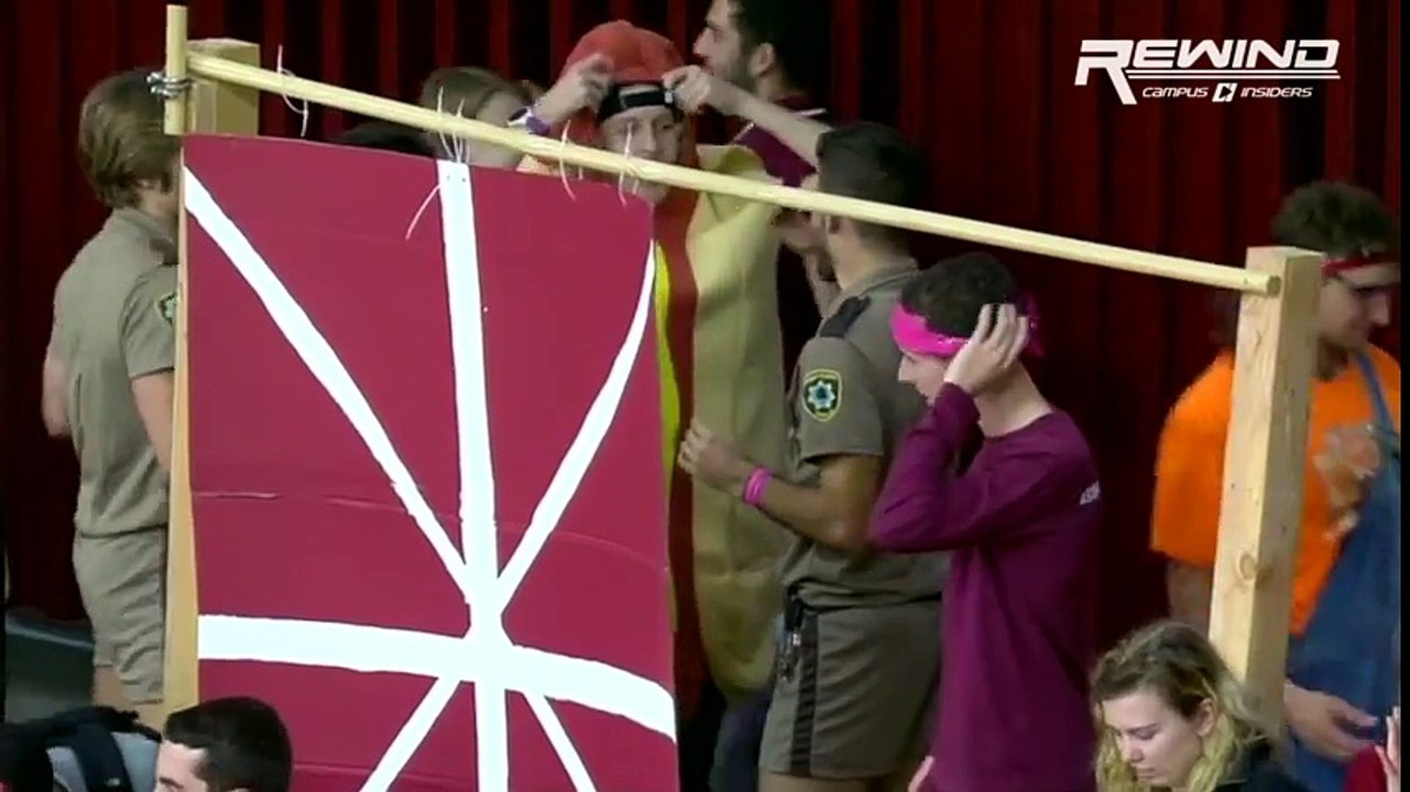 Santa Clara Students Work 'Curtain Of Distraction' To Perfection - Instant Sports Roundup