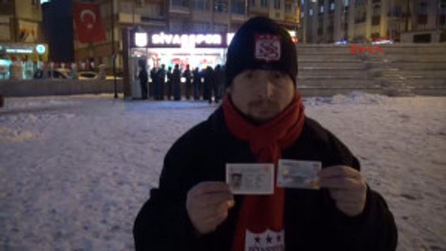 Konuşma Engelli Taraftarın Maç Izleme Sevinci