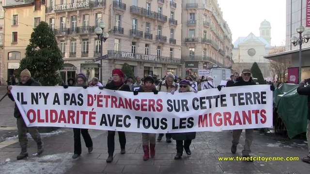 Un collectif de 50 associations manifestent pour l'accueil des migrants en région Auvergne Rhône-Alpes