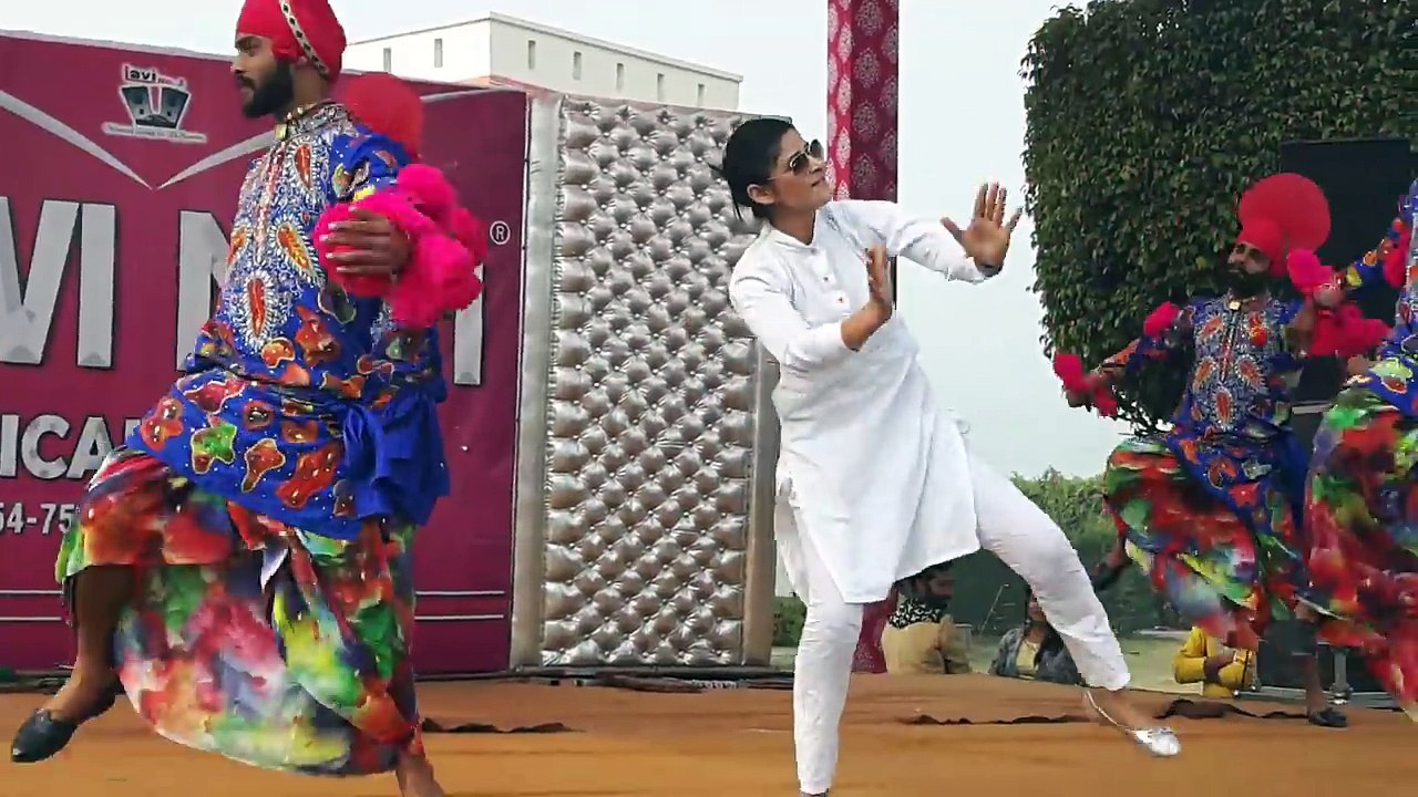 Lavi no. 1 musical group solo girl 9815475374