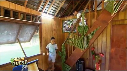 TAHITI QUEST Episode 1  - Le Reveil matinal de la famille Bleu _ Bonus #10 Saison 3 sur Gulli-pZPcNy7jlTc