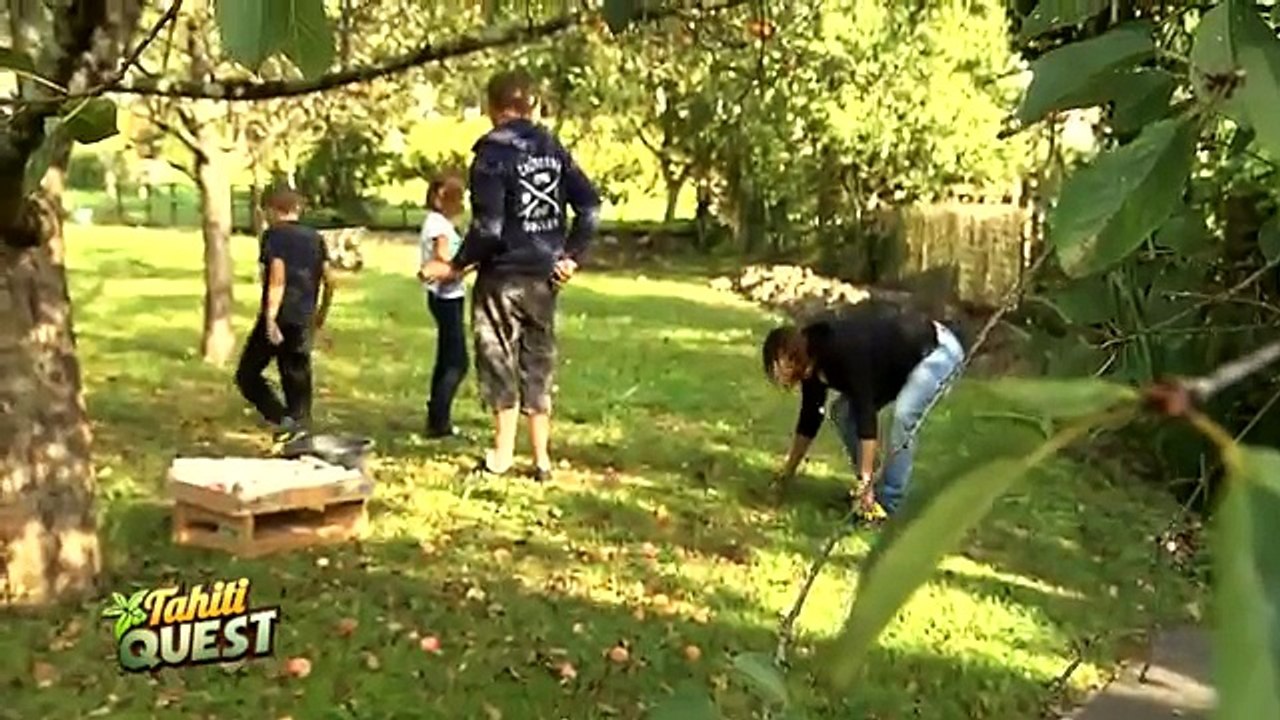 TAHITI QUEST Episode 2  - Présentation de la famille Jaune _ Saison 3 sur Gulli avec Olivier Minne-Jh6Rn99-F9o