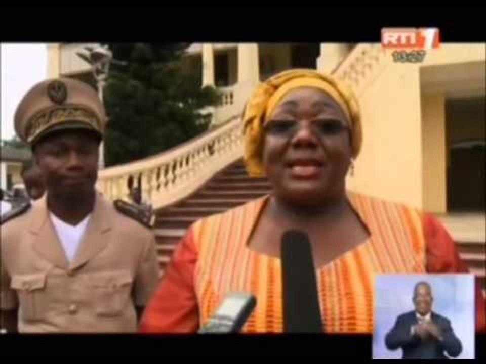 Orphelinat garçon de Bingerville  les enfants reçoivent des cadeaux