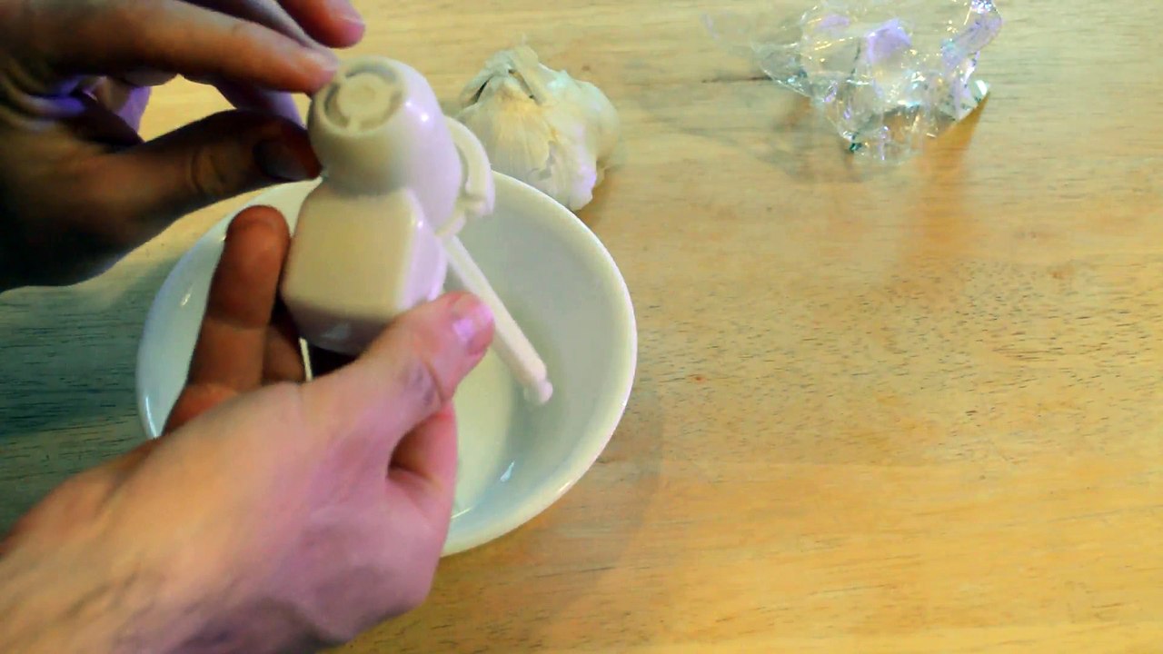 ZJSKIN Convenient Garlic Shredder Press Kitchen Tool Review