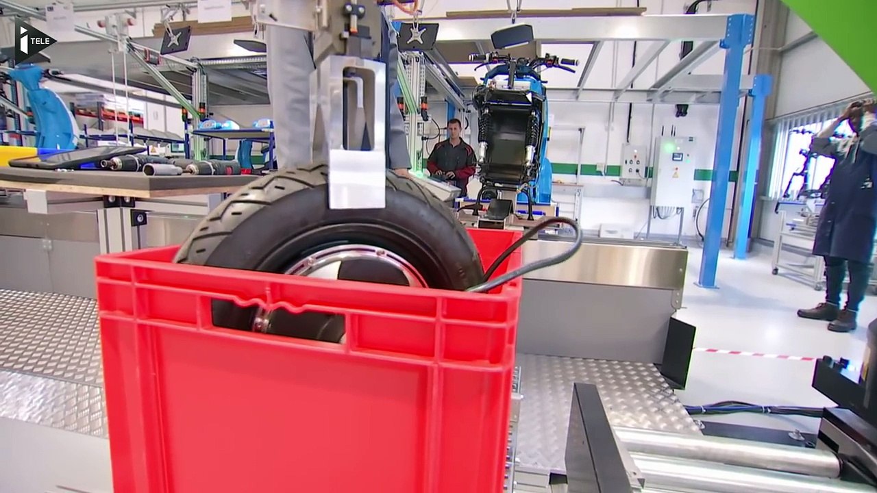 À l'usine du futur, des innovations qui ont pour ambition la relocalisation d'industries en France-z7irs1AA3hA