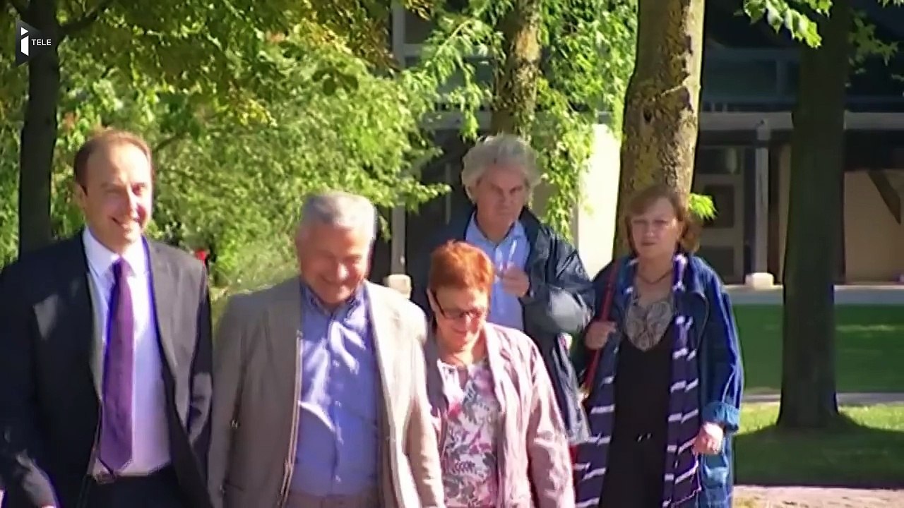 François Bayrou se cherche une place au centre-sa-nMEM5uwc