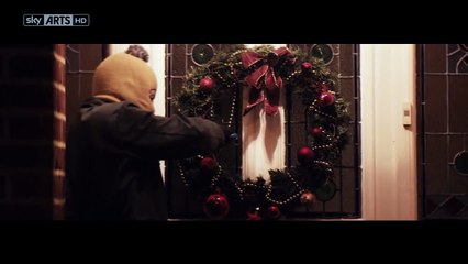 Kiefer Sutherland & Stephen Fry Explain Marked - Playhouse Presents-98kBOOZU8lw