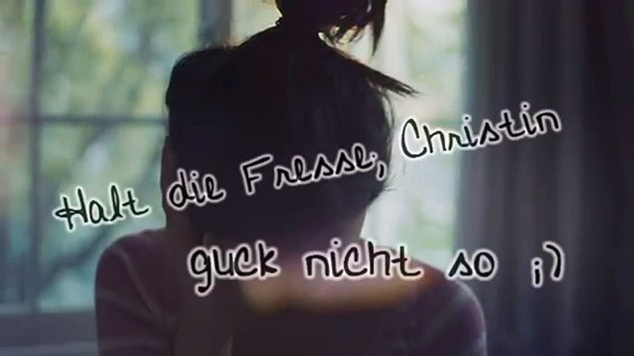 Jetzt darf ich endlich ich sein doch hab' kein Plan wer ich selber bin  -x-buRhC8sK3zo