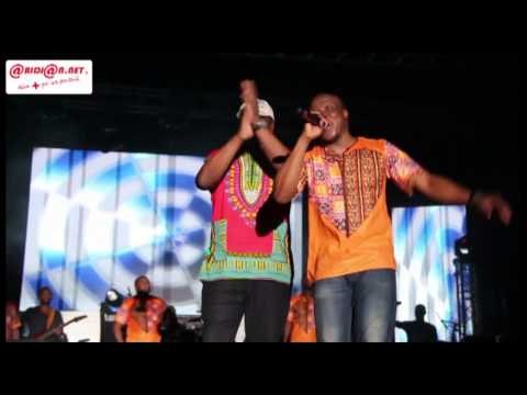 Concert Magic System/ Le ministre Hamed Bakayoko sur scène avec les magiciens