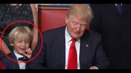 Le petit-fils de Trump a clairement volé la vedette à Trump qui signait son premier décret