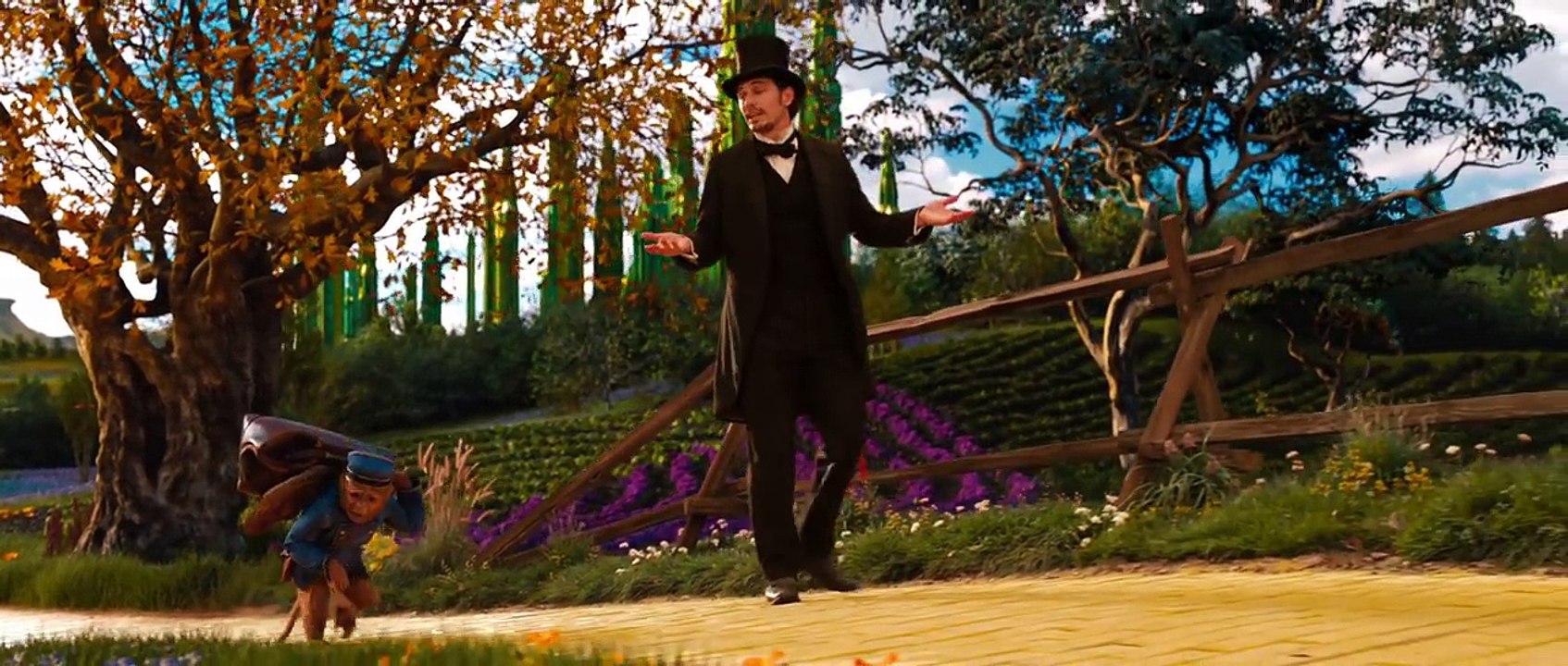 Disney - DIE FANTASTISCHE WELT VON OZ - Filmclip - Bananen-CfsAXL0OmY4